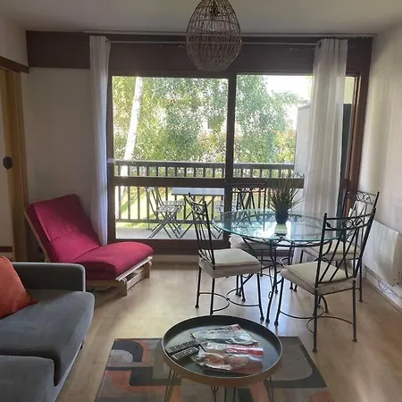Apartamento Appt Tout A Pied Pour 4 Personnes A 5 Minutes De La Gare, Du Centre Et De Deauville Et A 15 Min De La Gare Au Calme
