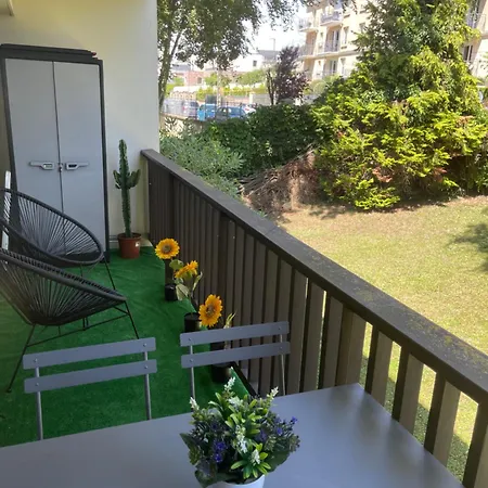 Appt Tout A Pied Pour 4 Personnes A 5 Minutes De La Gare, Du Centre Et De Deauville Et A 15 Min De La Gare Au Calme Apartamento *